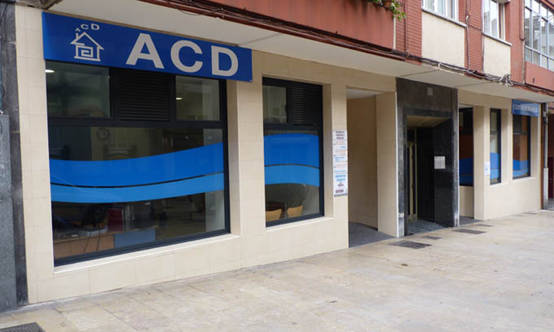 Exterior de ACD Centro de Día Avilés Pablo Iglesias